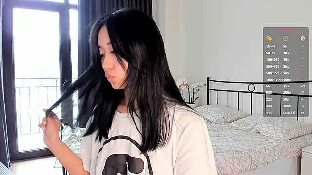 julias tapes online show from March 2025 07:25:02 AM