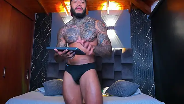 muscle man16 online show from January 2025 05:01:01 PM