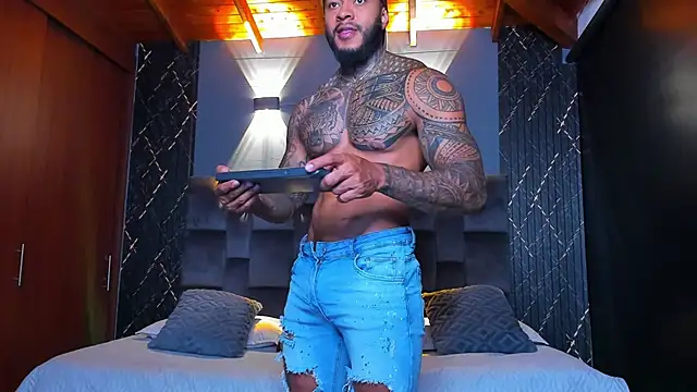 muscle man16 online show from January 2025 04:01:01 AM
