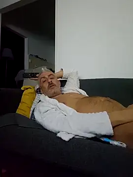 cuci45 online show from October 2025 09:38:01 PM