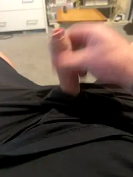 Averagematt1991 online show from November 2025 09:41:01 AM