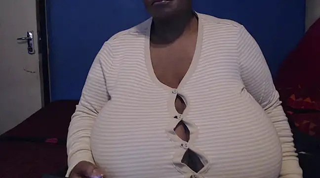 CUTEFIRMMELONSS online show from March 2025 05:28:01 AM