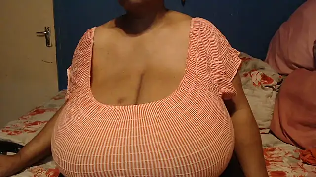 CUTEFIRMMELONSS online show from October 2025 08:30:02 PM