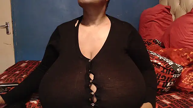 CUTEFIRMMELONSS online show from October 2025 05:42:01 PM