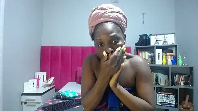 Snapshot of Shaniko89 chatting on November 2025 05:13:01 PM Shaniko89 online show from November 2025 05:13:01 PM