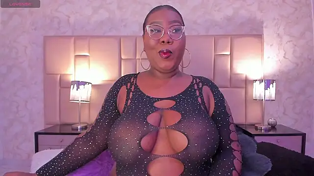 Darnellqueen online show from December 2024 04:47:01 AM