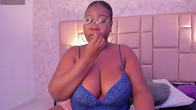 Darnellqueen online show from December 2024 10:19:02 AM