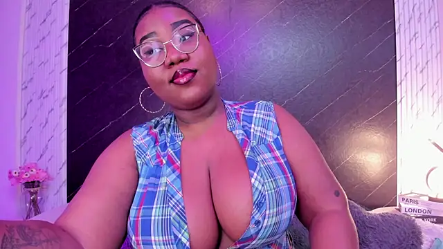 Darnellqueen online show from September 2025 03:52:01 AM