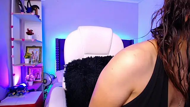 Miley Walker1 online show from January 2025 11:44:02 AM
