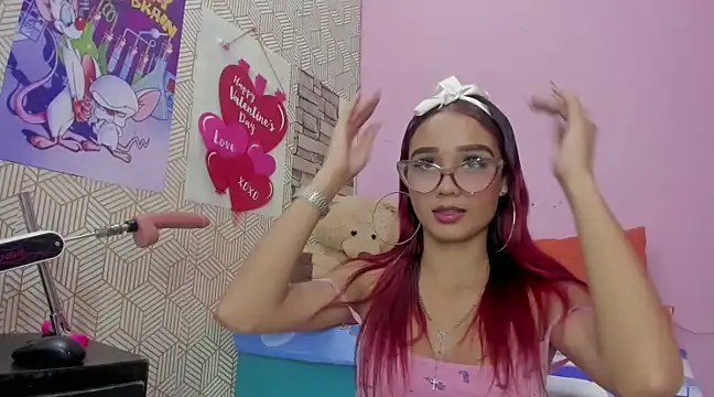 MarianaManzur online show from January 2025 07:38:01 PM