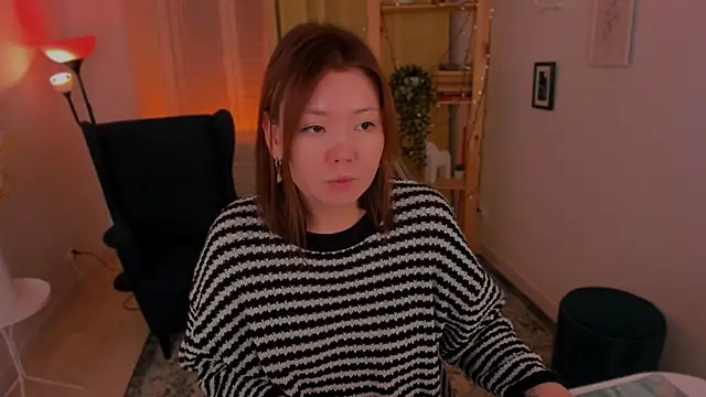 Snapshot of NatzukoShee chatting on March 2025 01:19:02 PM NatzukoShee online show from March 2025 01:19:02 PM