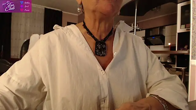 roxana brooks online show from December 2024 02:49:02 PM