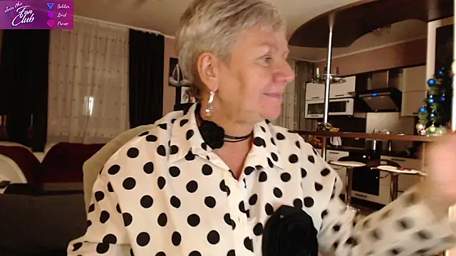 roxana brooks online show from December 2024 04:40:02 PM