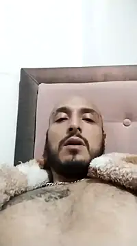 Snapshot of KenllyH chatting on January 2025 06:56:02 AM KenllyH online show from January 2025 06:56:02 AM