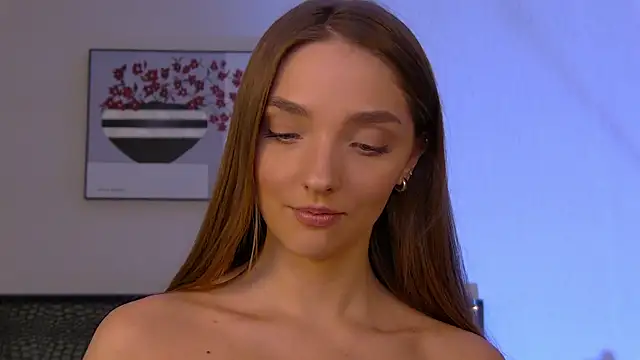 VirginieCruz online show from February 2025 01:44:01 PM