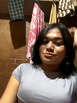 junealovexx online show from September 2025 03:24:01 PM