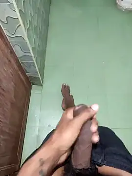 Snapshot of yo19boy chatting on February 2025 07:07:01 AM yo19boy online show from February 2025 07:07:01 AM