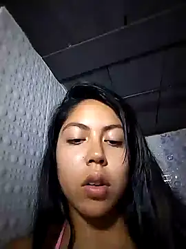 Snapshot of leah_passion chatting on December 2024 06:25:01 PM leah passion online show from December 2024 06:25:01 PM