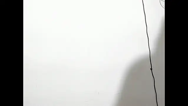 Snapshot of leah_passion chatting on January 2025 06:41:02 AM leah passion online show from January 2025 06:41:02 AM