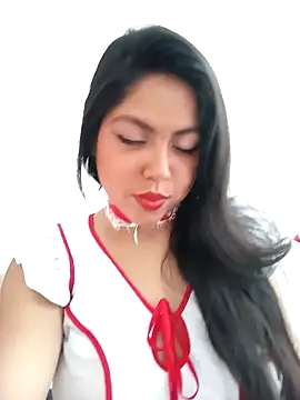 Snapshot of leah_passion chatting on October 2025 06:58:02 PM leah passion online show from October 2025 06:58:02 PM