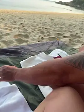 Snapshot of LukeLouHarvey chatting on February 2025 01:02:01 AM LukeLouHarvey online show from February 2025 01:02:01 AM