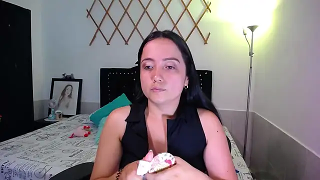 naughty girl 4u online show from September 2025 07:40:02 PM