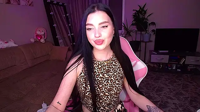   Malika   online show from October 2025 02:51:02 PM