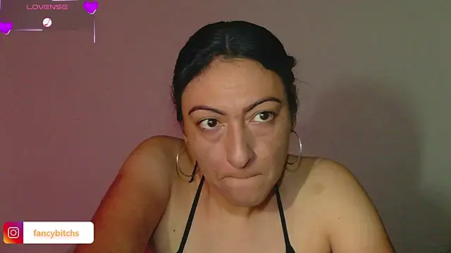 ErikaRika online show from December 2024 01:02:02 AM