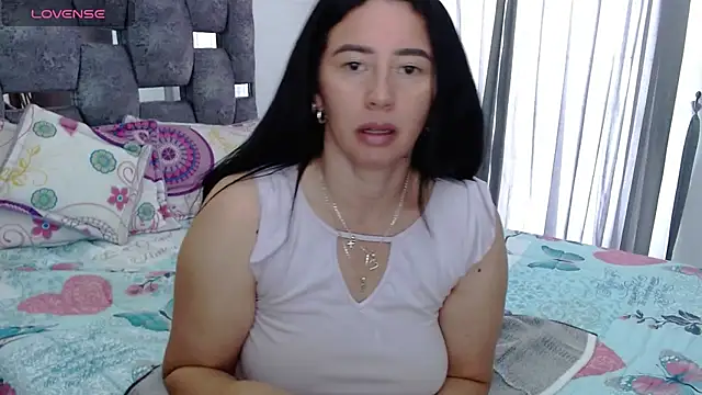 sara hott 1 online show from October 2025 01:56:02 PM