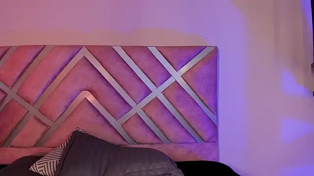 MERIDA TAYLOR online show from January 2025 06:38:02 PM