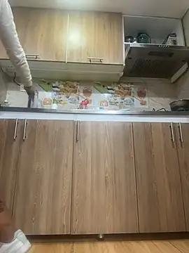 Snapshot of J_loren chatting on December 2025 10:38:01 PM J loren online show from December 2025 10:38:01 PM