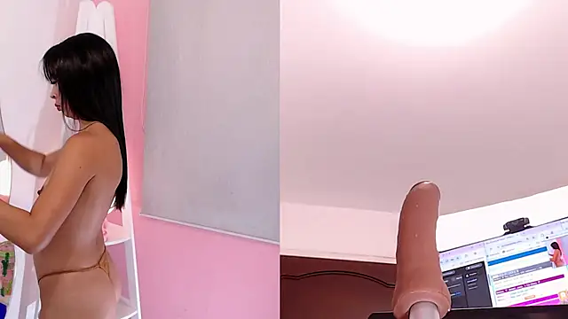 Snapshot of Sweet_Susie_ chatting on November 2025 08:19:02 PM Sweet Susie online show from November 2025 08:19:02 PM