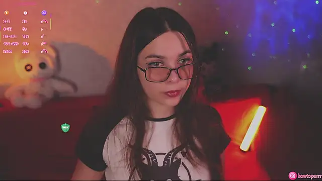 Snapshot of How2Meow chatting on October 2025 04:40:02 PM How2Meow online show from October 2025 04:40:02 PM