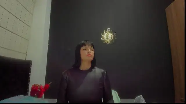 amareto queen online show from March 2025 04:28:02 PM