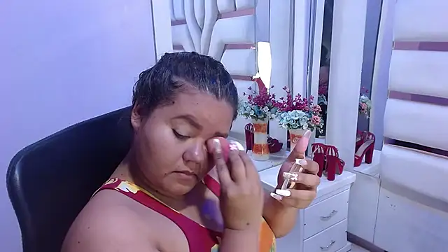 Snapshot of ValenTitis chatting on October 2025 08:29:02 PM ValenTitis online show from October 2025 08:29:02 PM