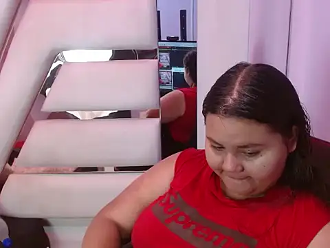 Snapshot of ValenTitis chatting on November 2025 08:22:02 PM ValenTitis online show from November 2025 08:22:02 PM