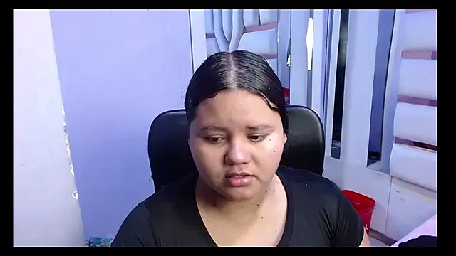 Snapshot of ValenTitis chatting on November 2025 08:31:01 PM ValenTitis online show from November 2025 08:31:01 PM