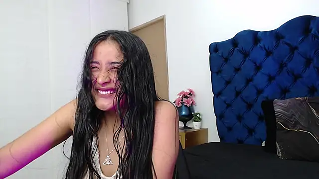 Snapshot of Lili666_ chatting on November 2025 03:17:01 AM Lili666 online show from November 2025 03:17:01 AM