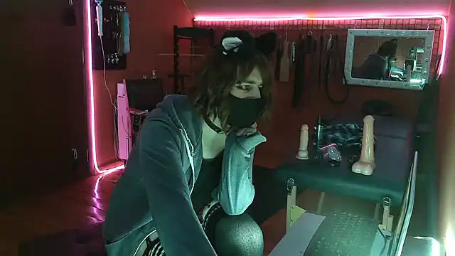 Snapshot of Ginny-the-bdsm-nympho chatting on January 2025 06:04:02 PM Ginny-the-bdsm-nympho online show from January 2025 06:04:02 PM