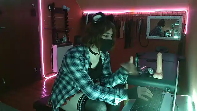 Snapshot of Ginny-the-bdsm-nympho chatting on March 2025 06:00:02 PM Ginny-the-bdsm-nympho online show from March 2025 06:00:02 PM