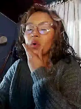 Snapshot of Hathorlove chatting on December 2024 10:34:02 PM Hathorlove online show from December 2024 10:34:02 PM