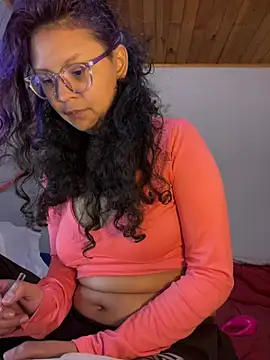 Snapshot of Hathorlove chatting on February 2025 02:37:01 AM Hathorlove online show from February 2025 02:37:01 AM