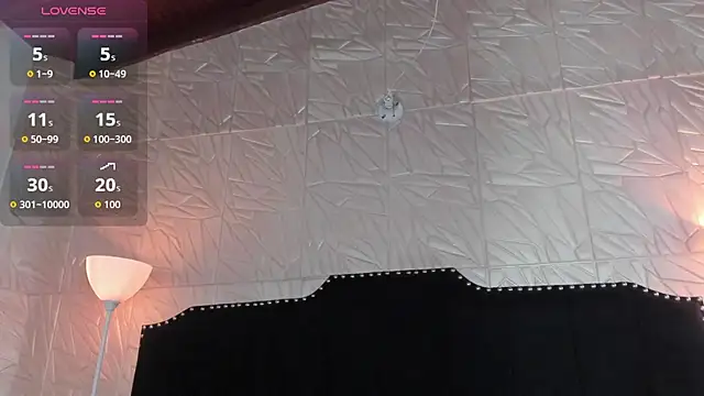 Snapshot of JennyRouse01 chatting on October 2025 11:20:02 AM JennyRouse01 online show from October 2025 11:20:02 AM