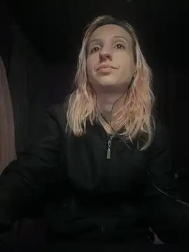 Snapshot of bunnydark00 chatting on October 2025 11:03:02 PM bunnydark00 online show from October 2025 11:03:02 PM