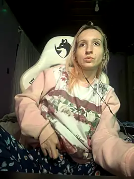 Snapshot of bunnydark00 chatting on October 2025 01:28:01 AM bunnydark00 online show from October 2025 01:28:01 AM