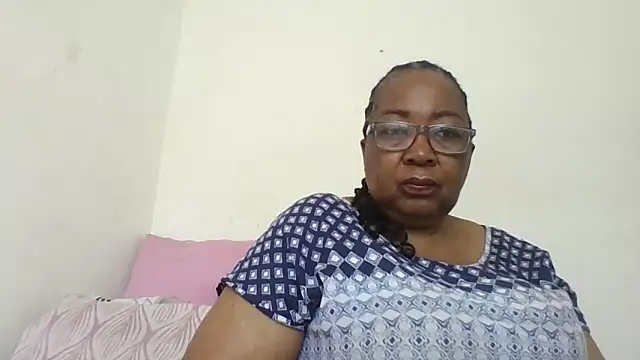 Snapshot of KinkyRicoSaisyours chatting on November 2025 06:46:02 AM KinkyRicoSaisyours online show from November 2025 06:46:02 AM