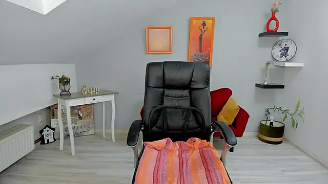 LollaGirl online show from January 2025 04:21:01 AM