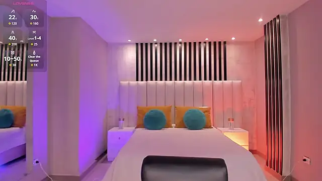 RossieRhoades online show from November 2025 05:36:02 PM