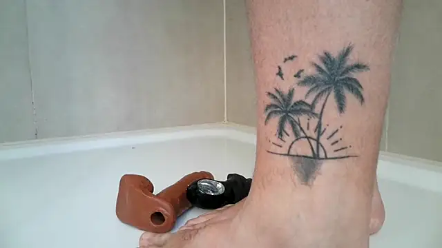 Snapshot of angelus112 chatting on December 2025 10:30:01 AM angelus112 online show from December 2025 10:30:01 AM