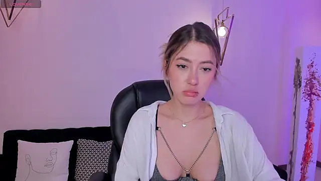 EveBensonX online show from January 2025 06:19:02 AM